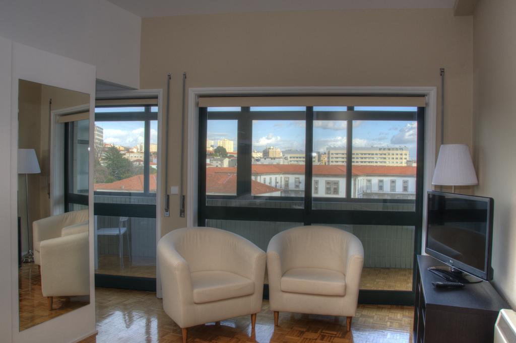 Low Cost Tourist Apartments - Casa Da Musica OOporto Exteriör bild